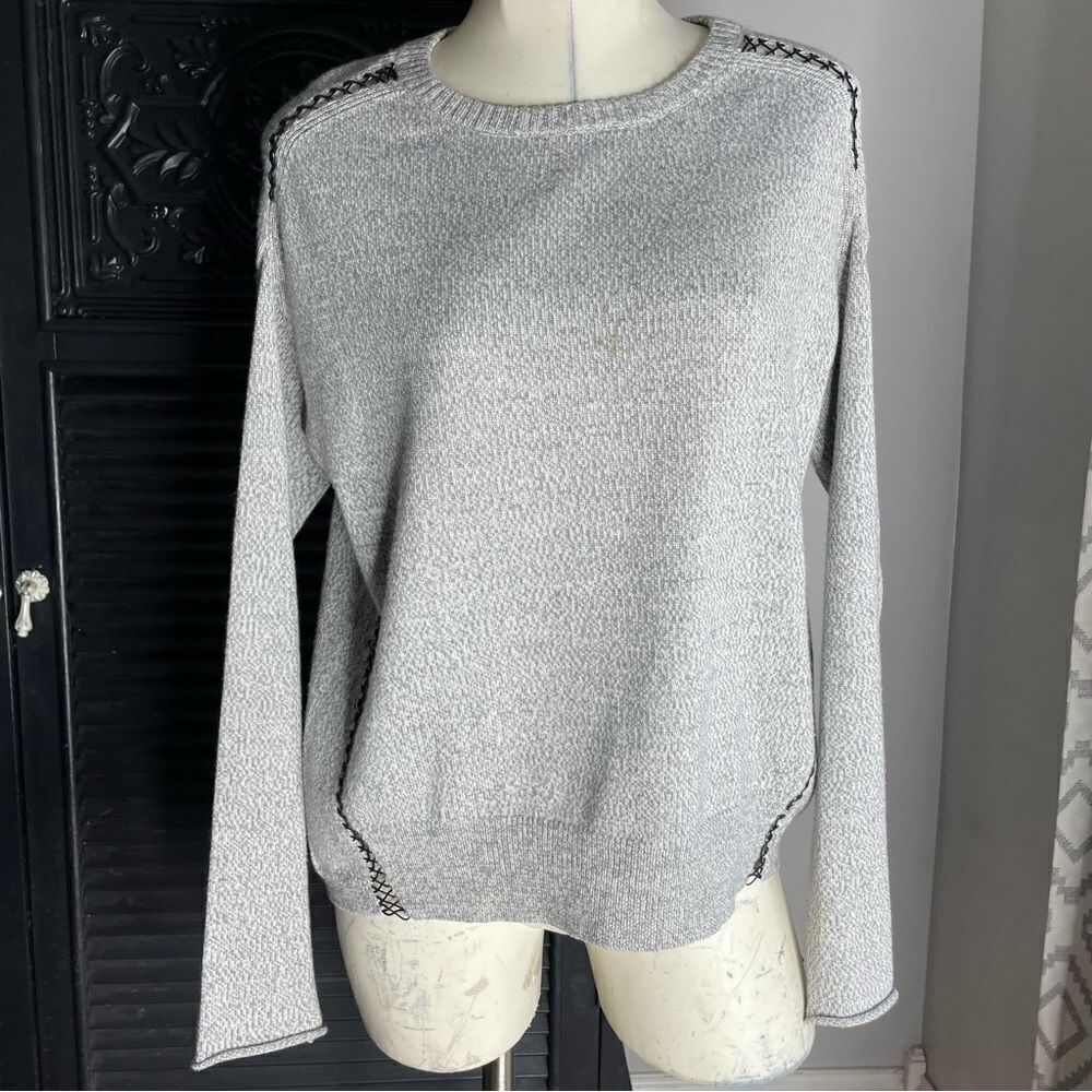Tess Giberson Gray with Black Stitching Detail Wool‎ Blend sweater L